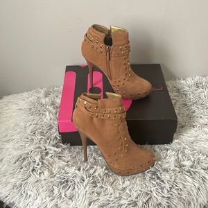 COPY - - Michael Antonio brown women’s ankle boots size 6